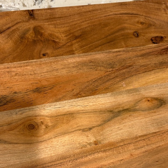 Wooden Cutting Board with Handle - Picture 4 of 7